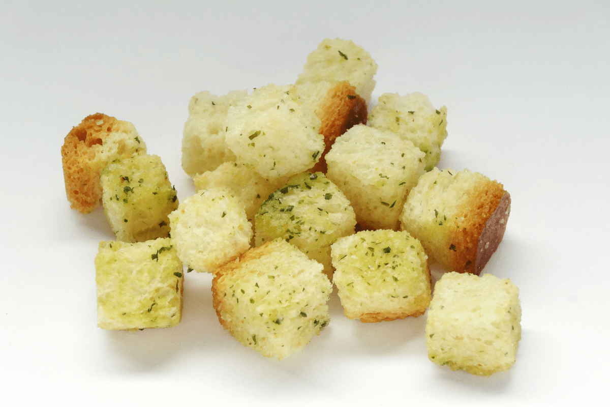 CROUTONS CUBIQUES AIL ET FINES HERBES - 320G